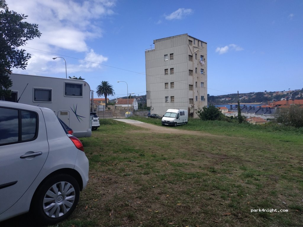 (15177) Oleiros - 68 Avenida María Pita — foto 3