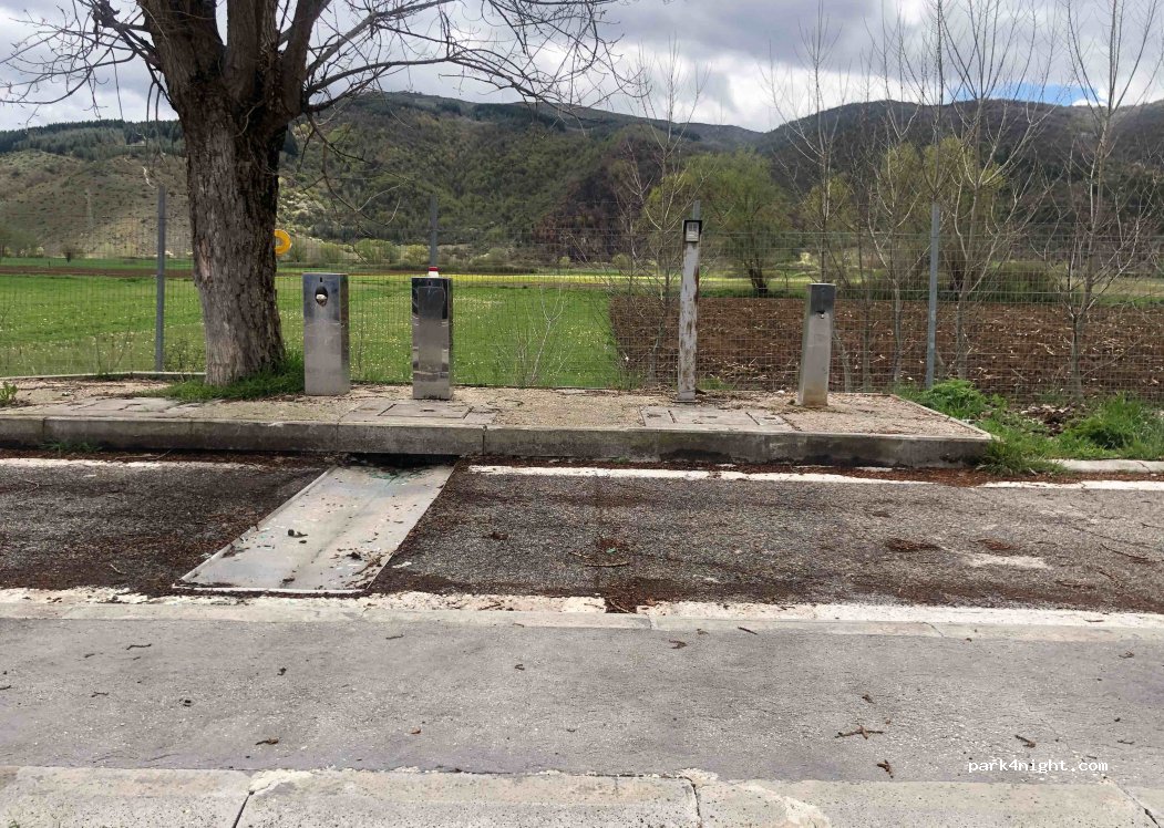 (67062) Magliano de' Marsi - A25 Autostrada Torano-Pescara — foto