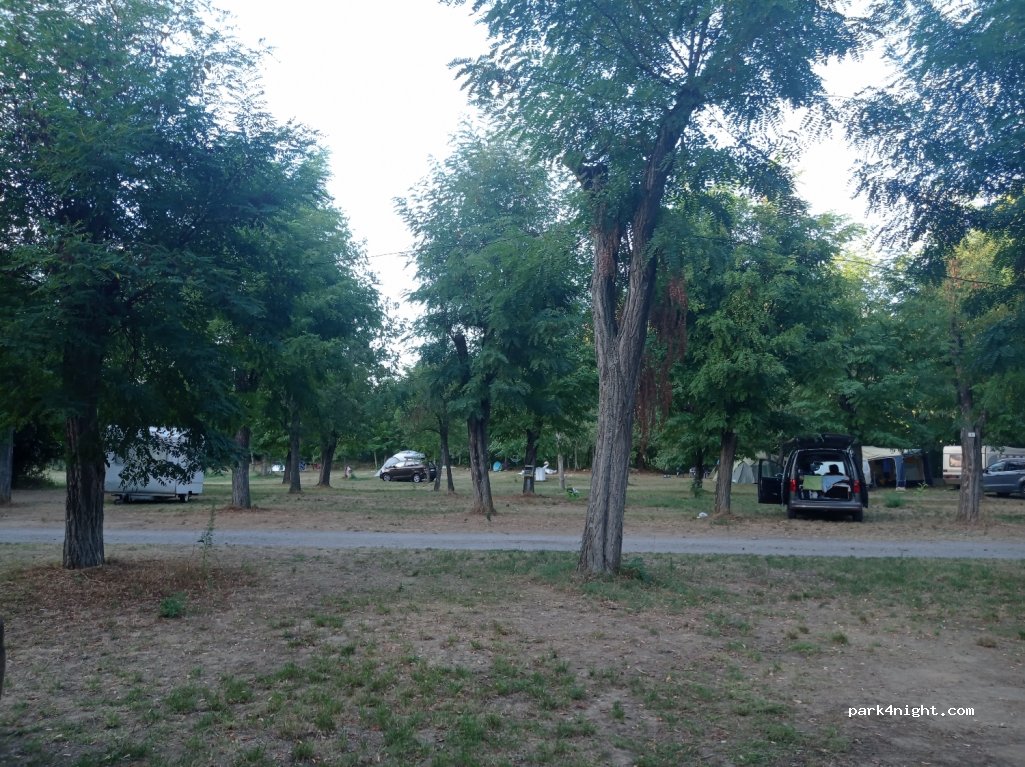 Camping Du Vieux Pont — foto