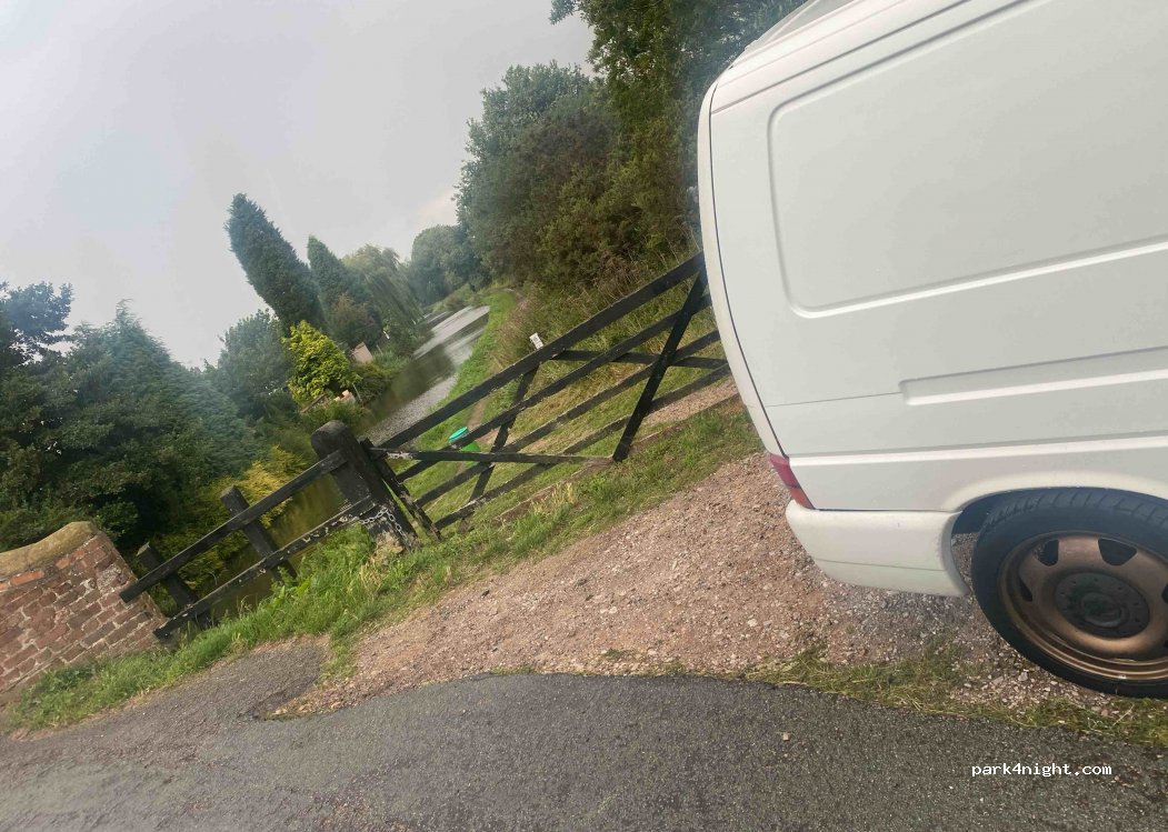 (WS15 4HH) Handsacre - 16 Tuppenhurst Lane — foto 2