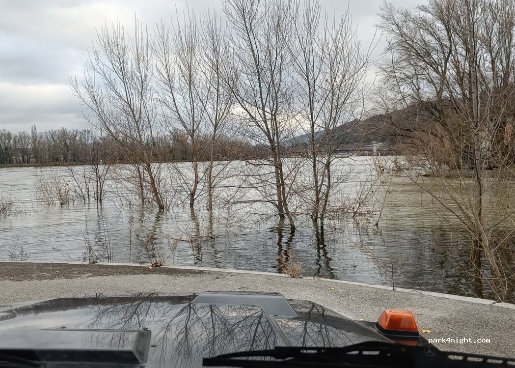 (69700) Givors - Quai de la Navigation — foto 3