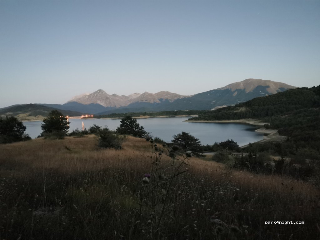 (67013) Capitignano - Via del Lago — foto