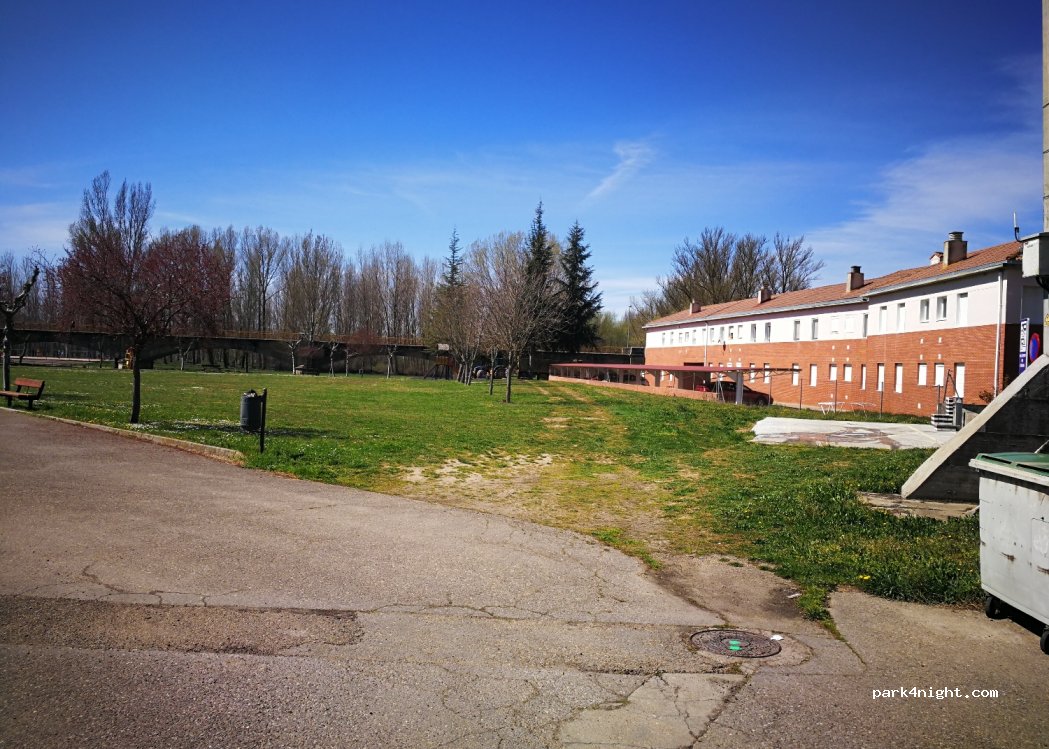 (24160) Gradefes - 15 Calle el Sestil — foto 3