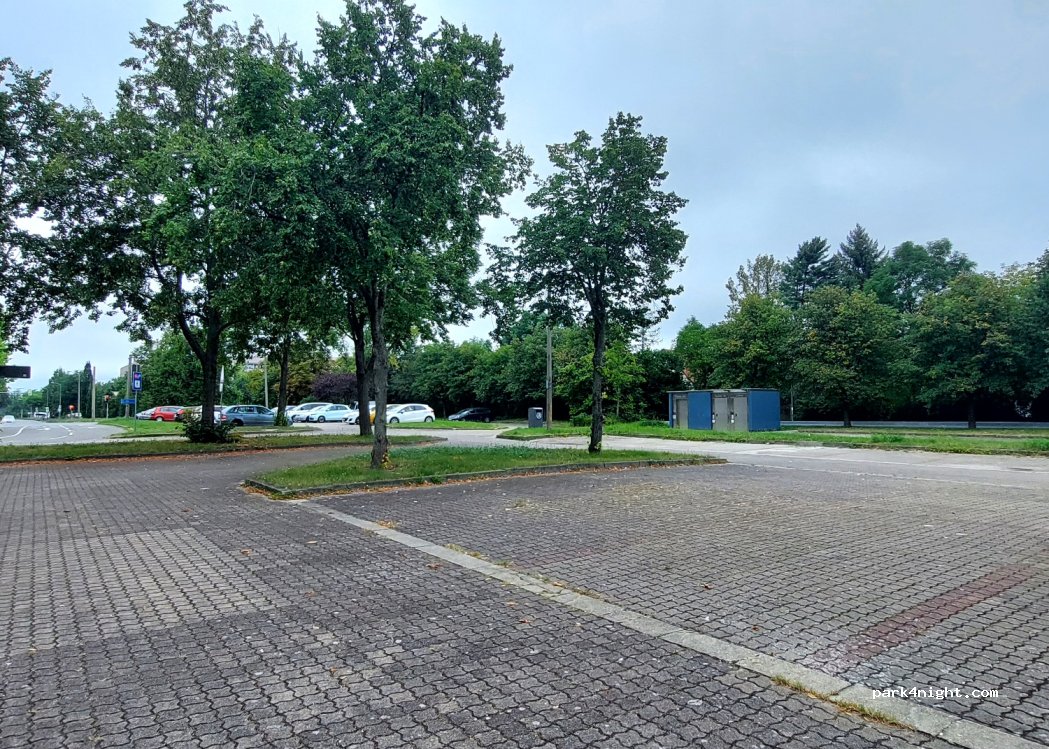 (04205) Leipzig - 38 Miltitzer Allee — foto 2