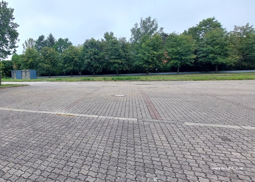 (04205) Leipzig - 38 Miltitzer Allee — foto 3