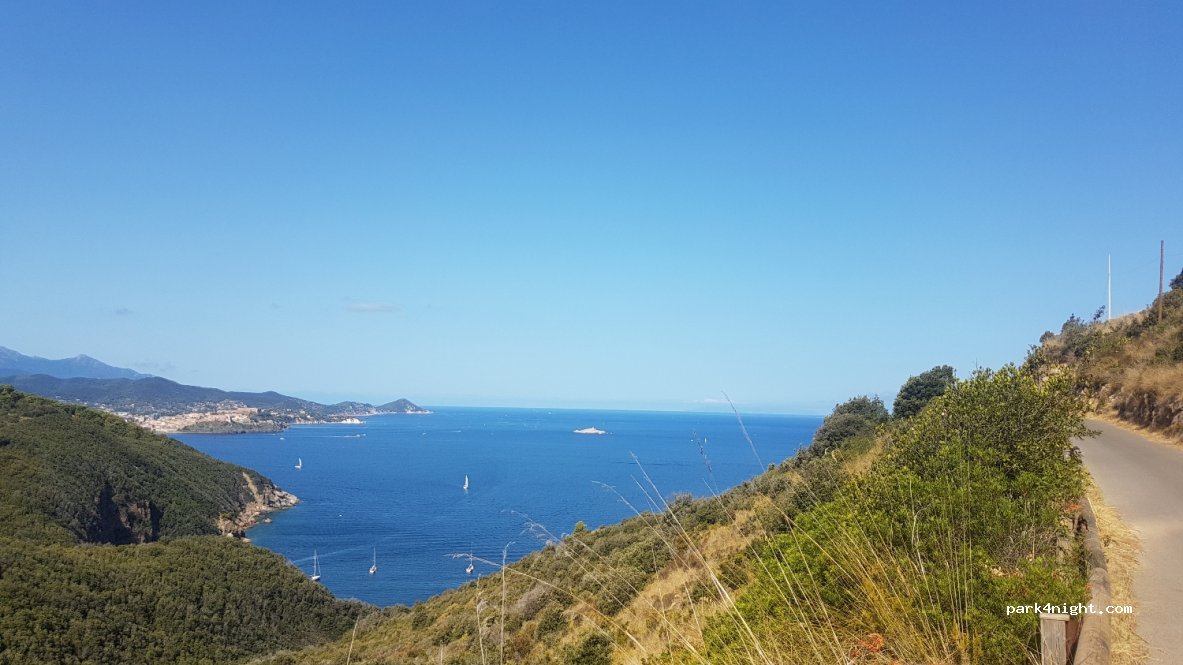 (57039) Rio Nell'elba - Unnamed Road — foto