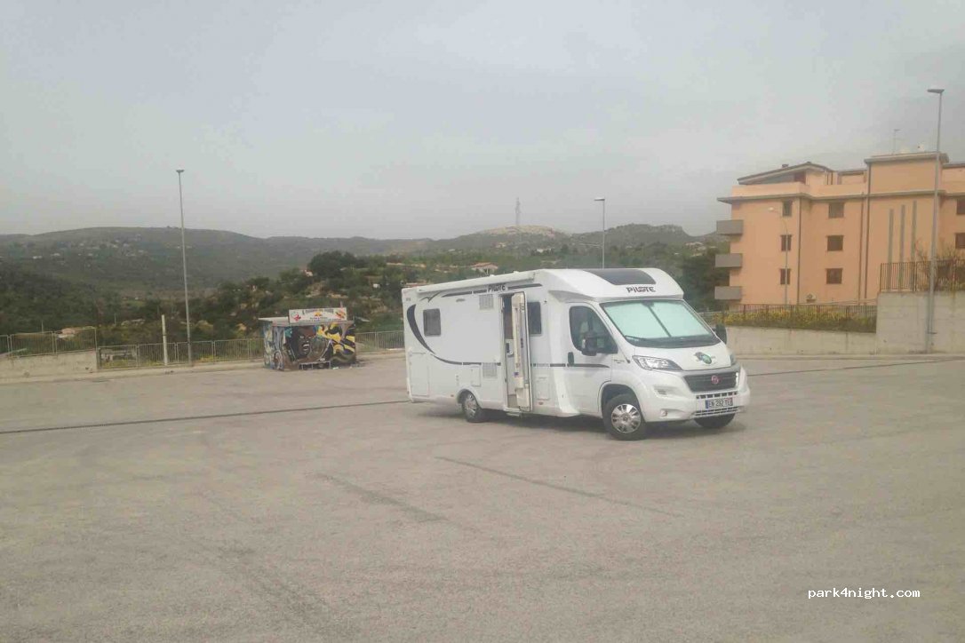 (96017) Noto - Via Alessio di Giovanni — foto 2