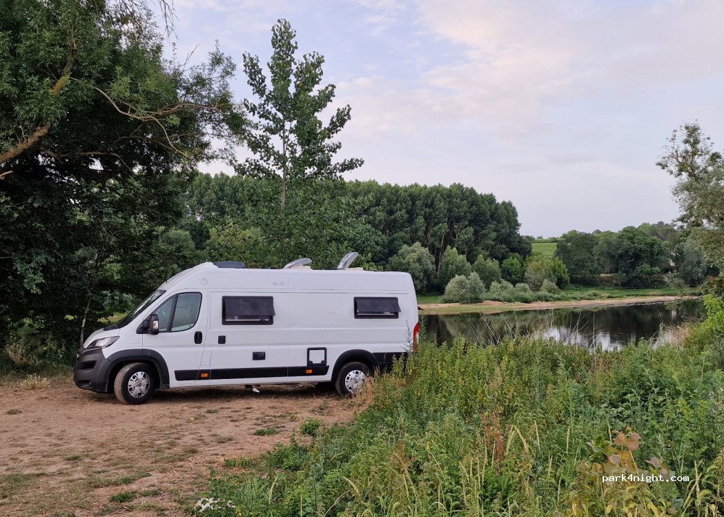 (37500) Chinon - Unnamed Road — foto 2