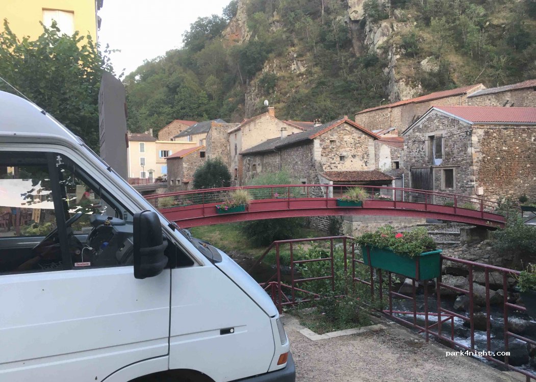 (63320) Saint-Floret - 1 Place du Marronnier — foto 2