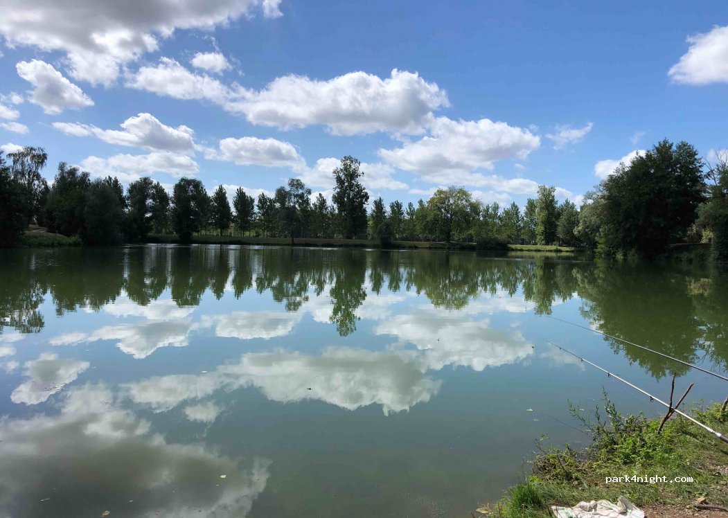 (01570) Manziat - Allée de Chassagne — foto
