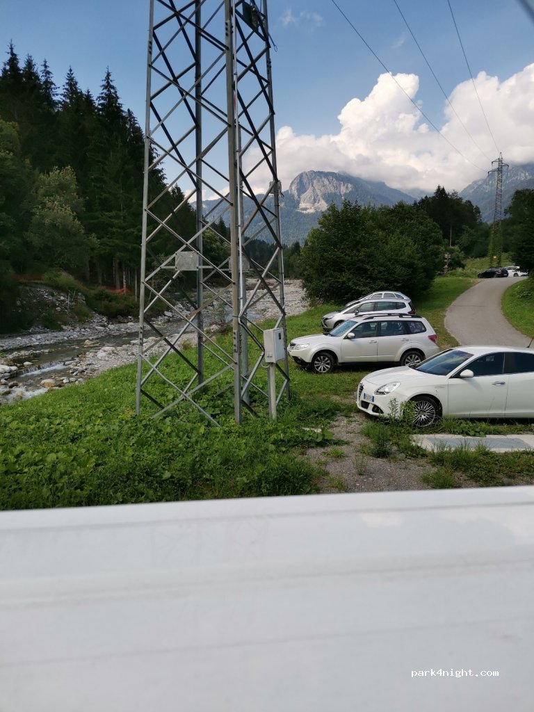 (33024) Forni di sopra - Via Piniei — foto