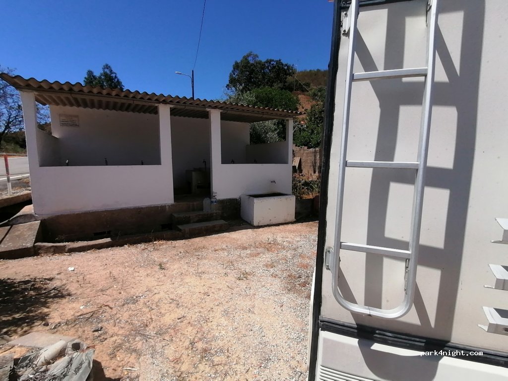 (8800)  - 606D Rua de Beliche de Cima — foto 3