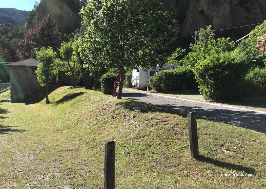 CAMPING MUNICIPAL PEONE — foto 2