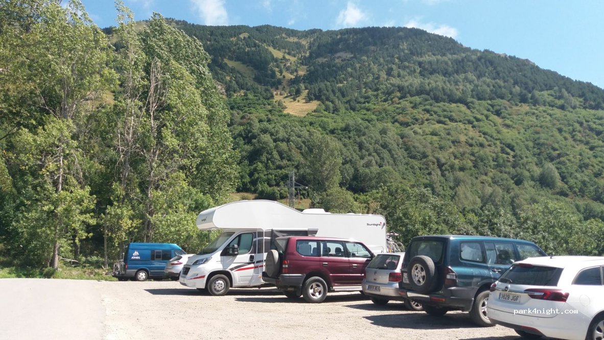 (25539) Naut Aran - Camin Pesola — foto