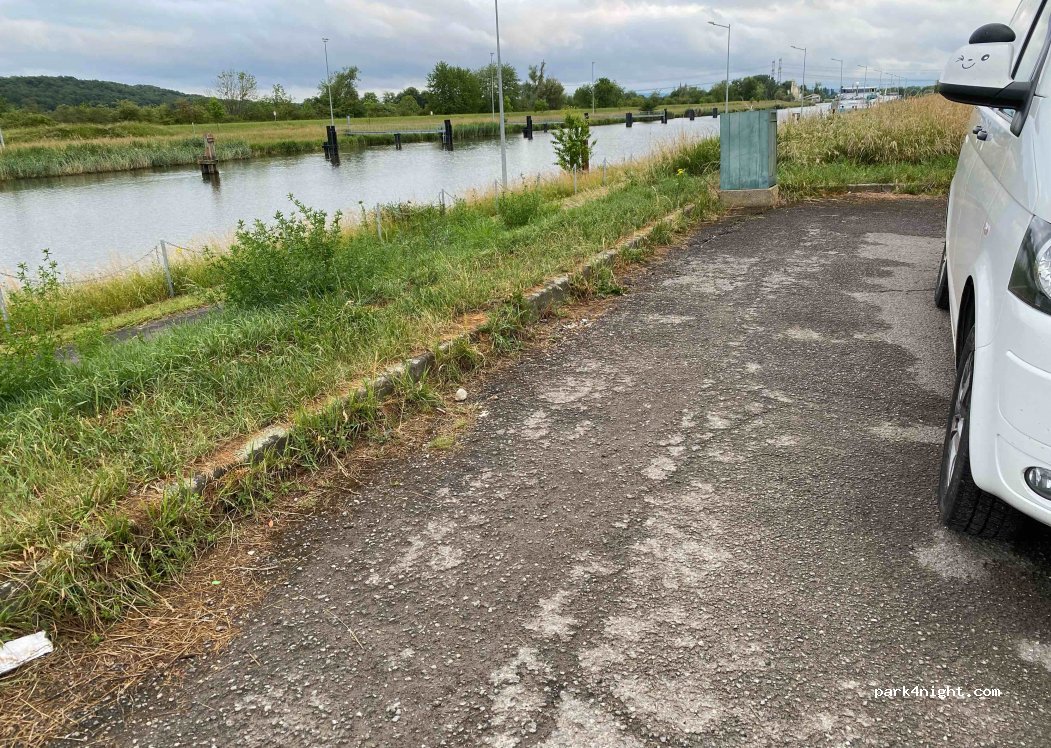 (57970) Kœnigsmacker - Véloroute Charles le Téméraire — foto 2