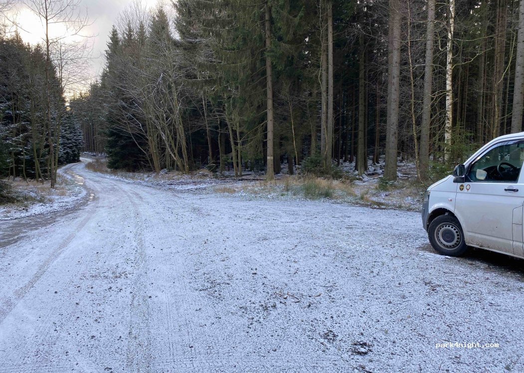 (592 03) Kadov - Unnamed Road — foto 3