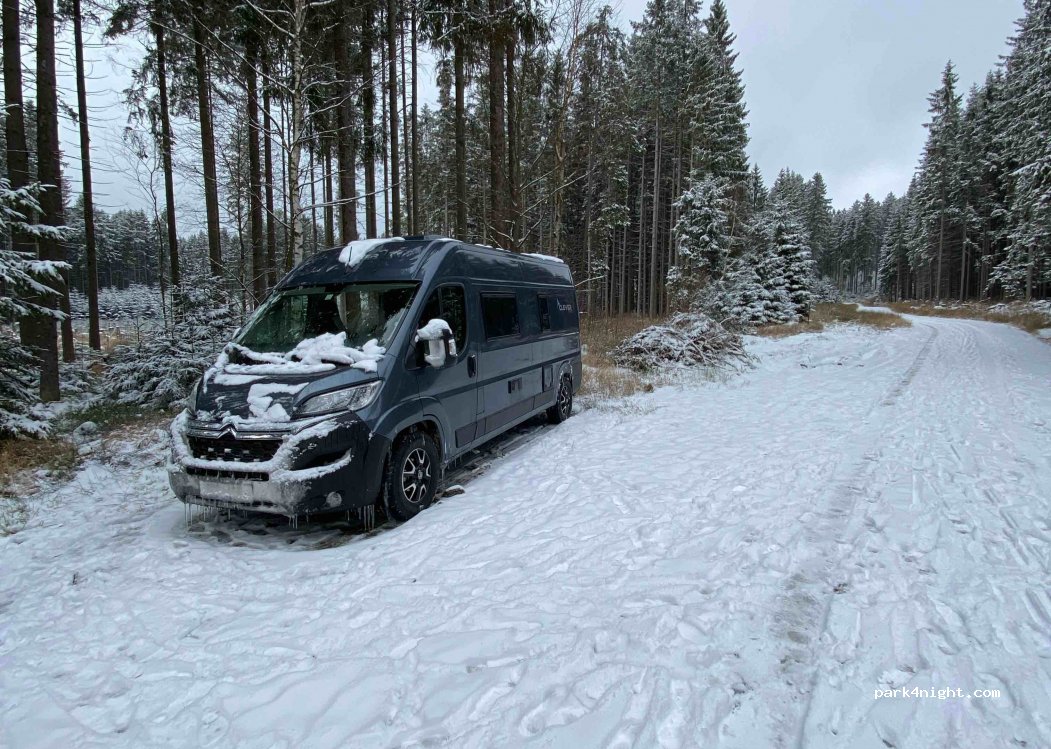 (592 03) Kadov - Unnamed Road — foto 4