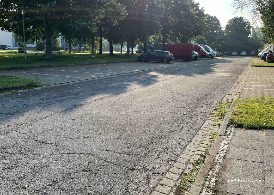 (31303) Burgdorf - 16 Niedersachsenring — foto 3