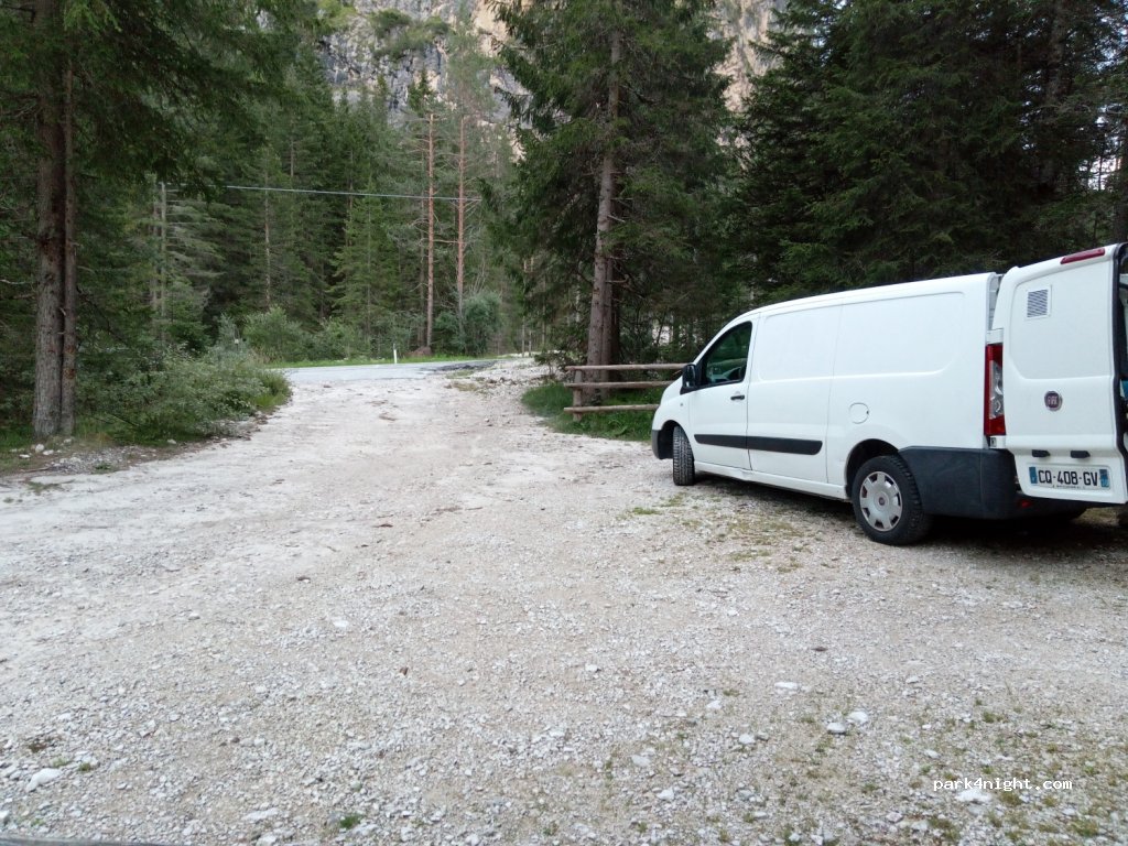 (39030) Braies - Strada Ponticello — foto