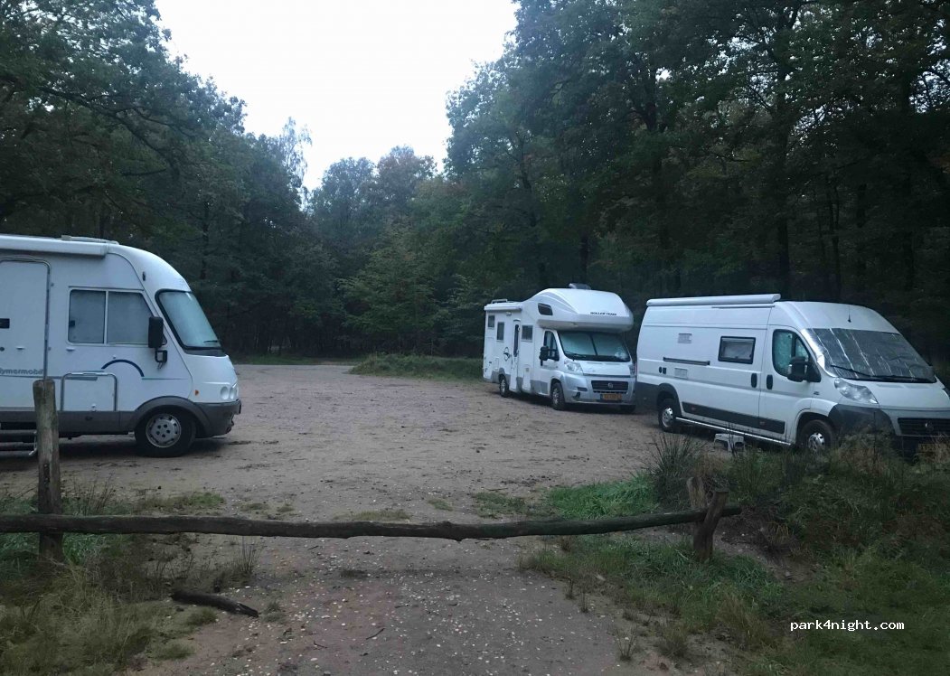 Parkeerplaats Aardschoten — foto 3