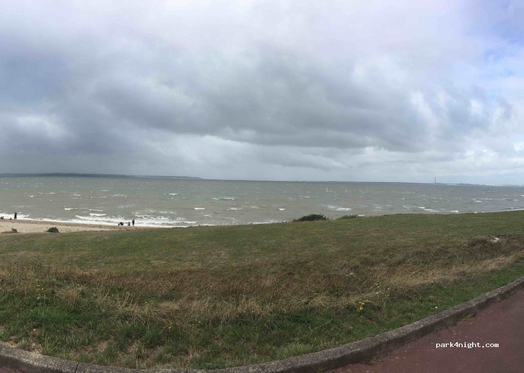 (PO13 9LW)  - 15 Marine Parade West — foto