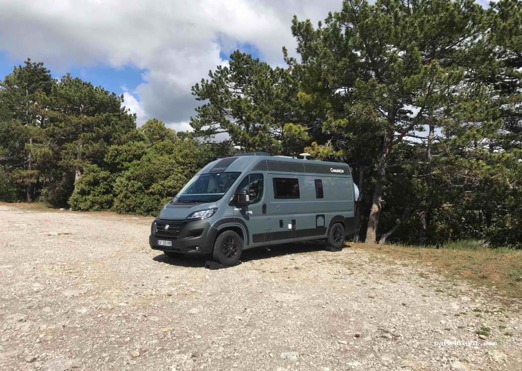 (84340) Malaucène - 9 D974 (entre maison forestière et route du Ventoux) — foto 2