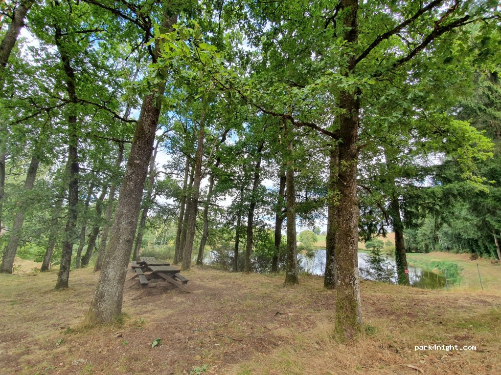 (15340) Cassaniouze - Unnamed Road — foto