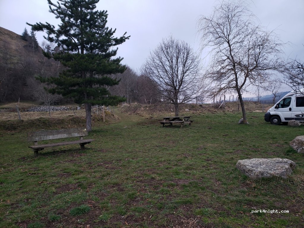 (15300) Chastel-sur-Murat - D139 — foto 2