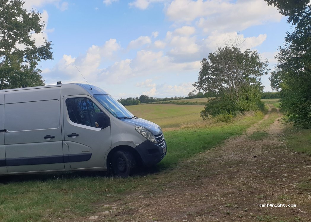 (21150) Flavigny-sur-Ozerain - Unnamed Road — foto 4