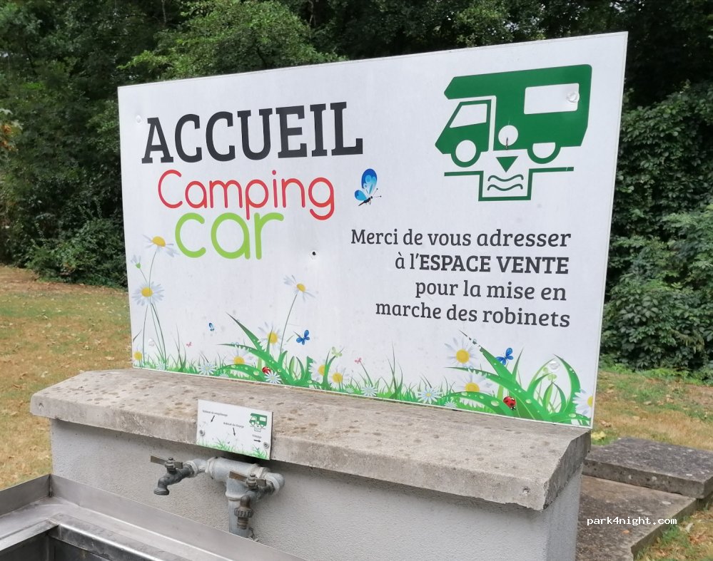 (69400) Porte des Pierres Dorées - 168 Rue du Beaujolais — foto