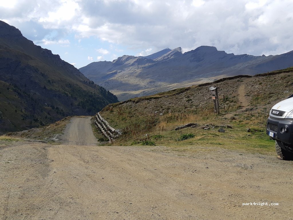 (10054) Sauze di Cesana - Unnamed Road — foto 3