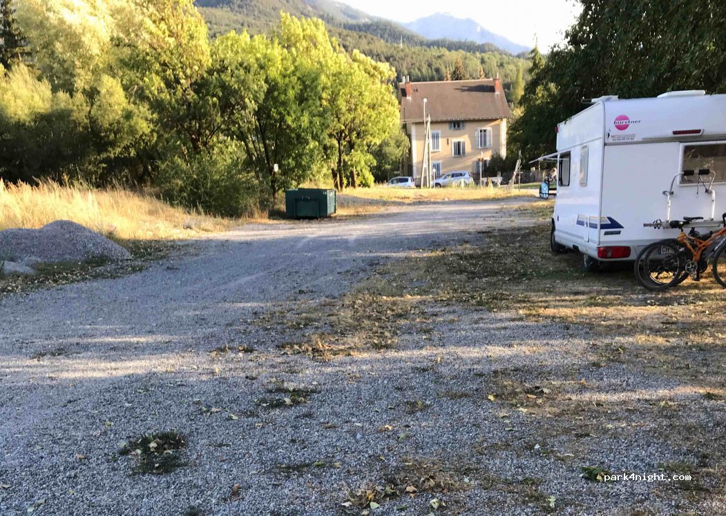 (04400) Barcelonnette - 5 Avenue René Chabre — foto