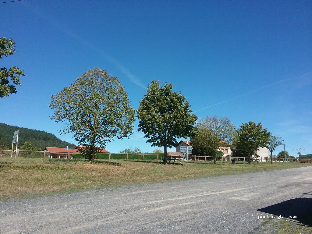 (43590) Beauzac - D42 — foto