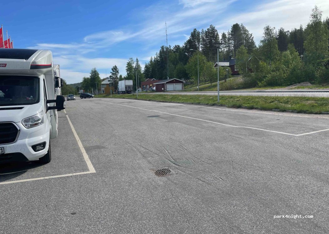 (98260) Jokkmokk - 16 Strömgatan — foto 3