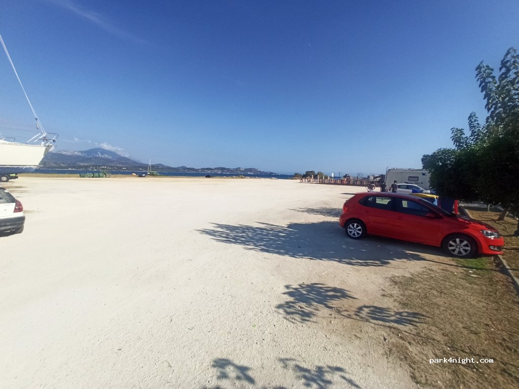 (282 00) Lixouri - 31 Grigoriou Lampraki — foto 2