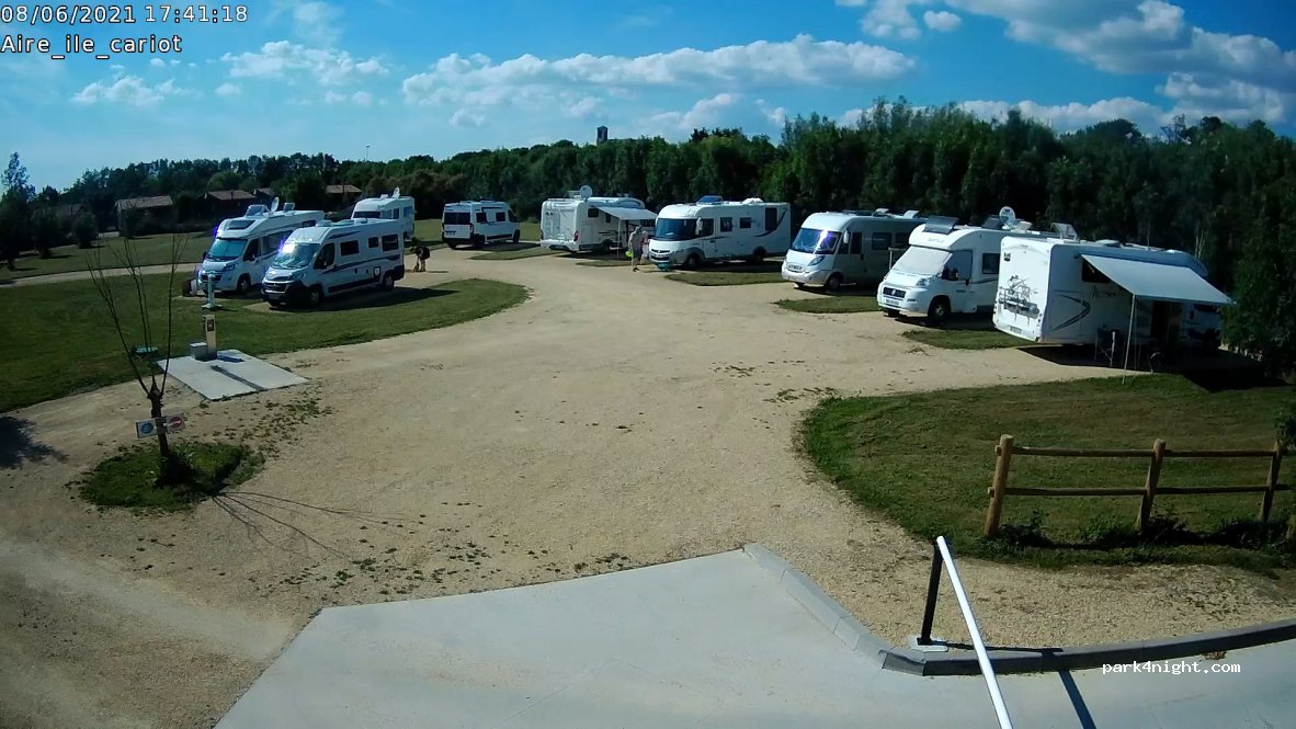 Aire de camping-cars Chaillé-les-Marais — foto