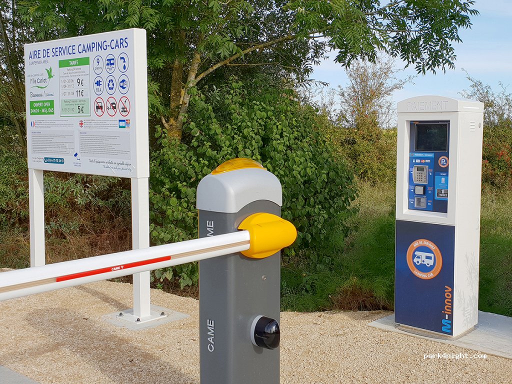 Aire de camping-cars Chaillé-les-Marais — foto 2
