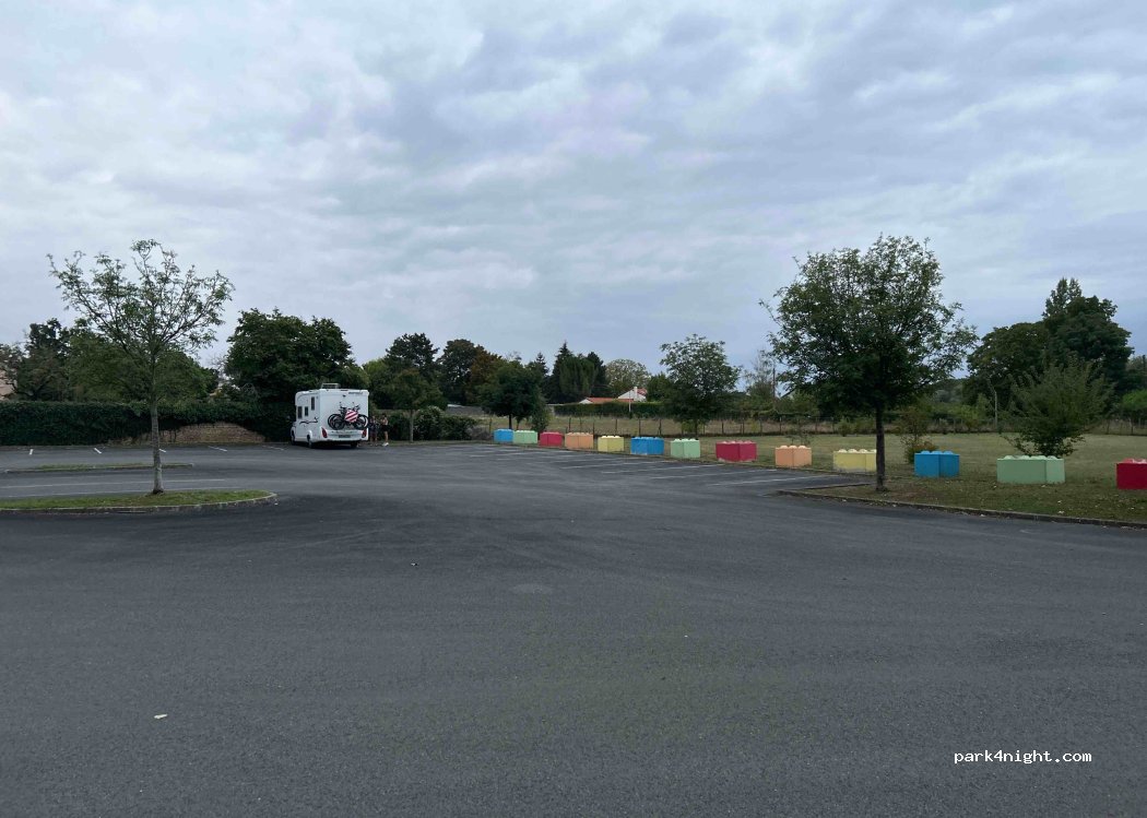 (86360) Chasseneuil-du-Poitou - Allée des Communaux — foto 2