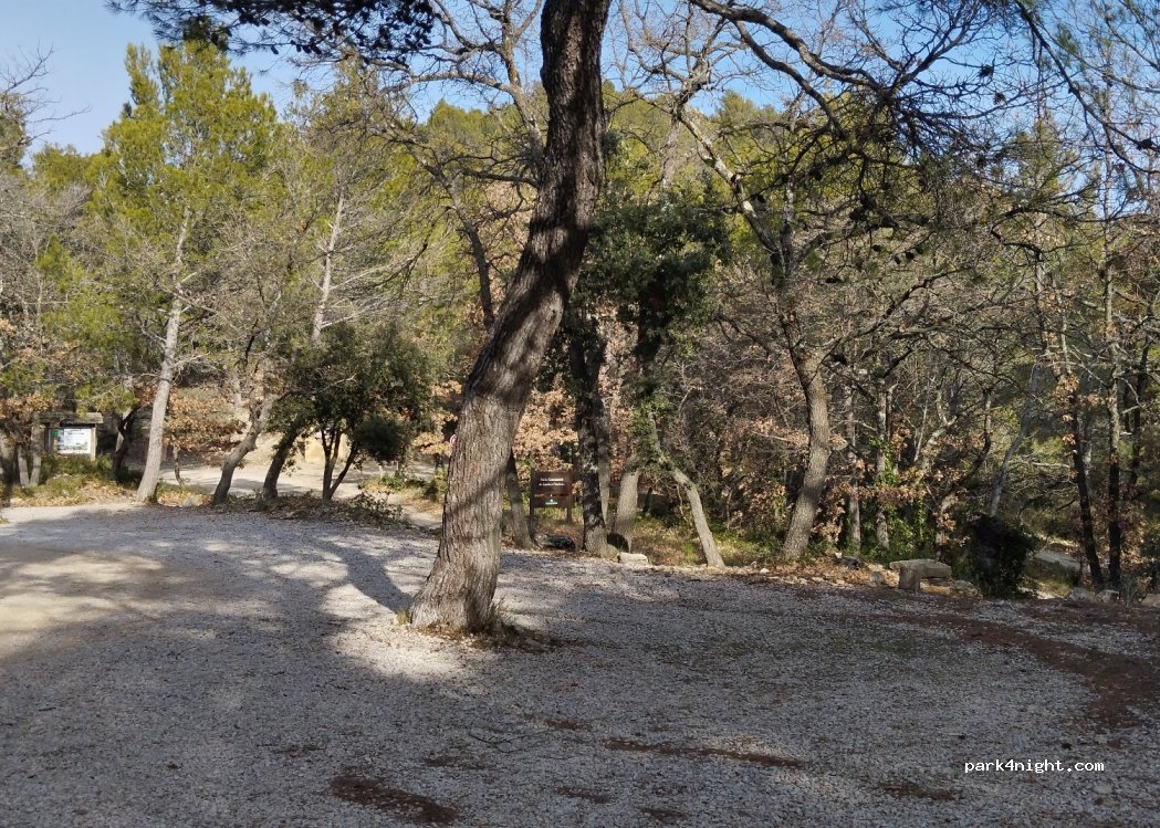 (30290) Laudun-l'Ardoise - 636 Chemin du Camp de César — foto 3