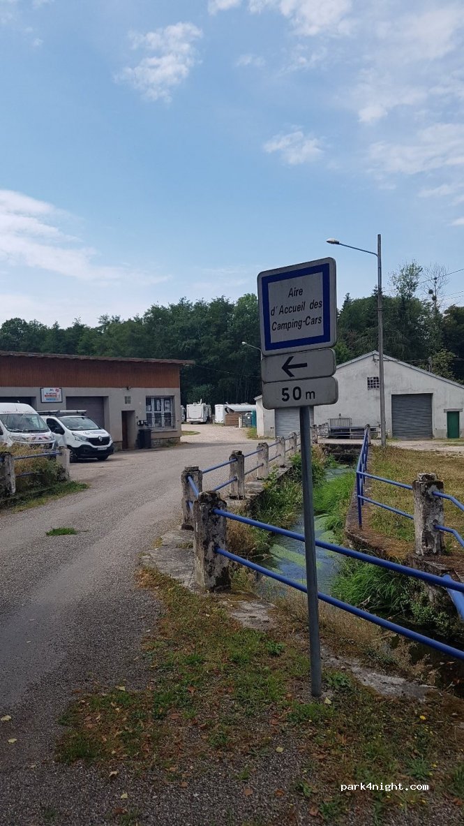 (88240) Bains-les-Bains - Ruelle de la Pavée — foto 2