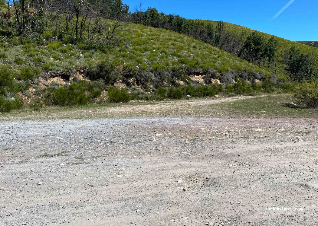 (24140) Villablino - Unnamed Road — foto