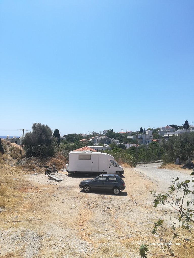 (833 00) Agios Kirikos - — foto