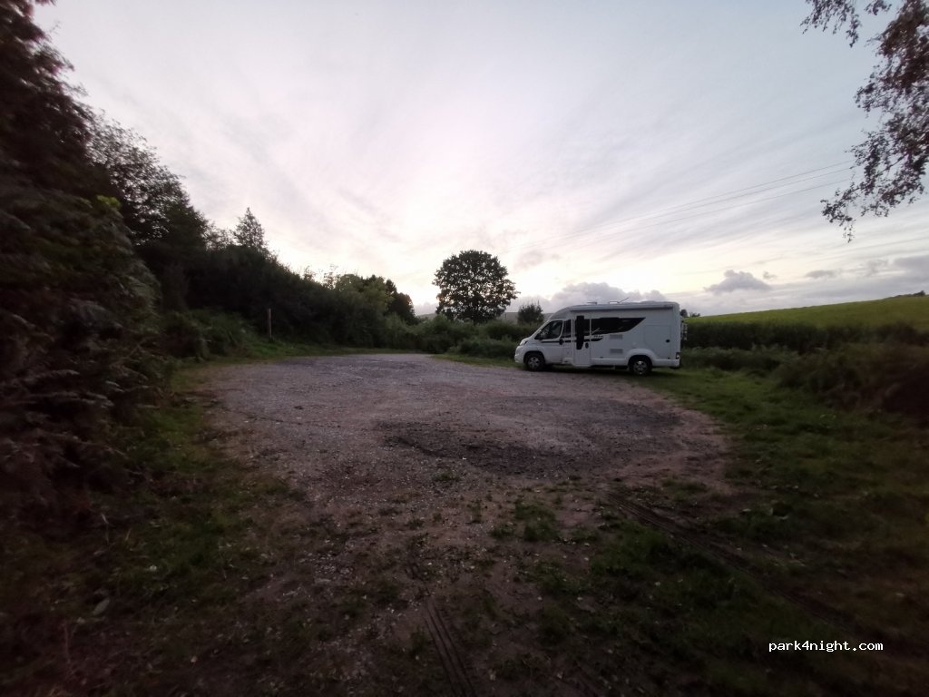 (NP7 7LH)  - Unnamed Road — foto 2