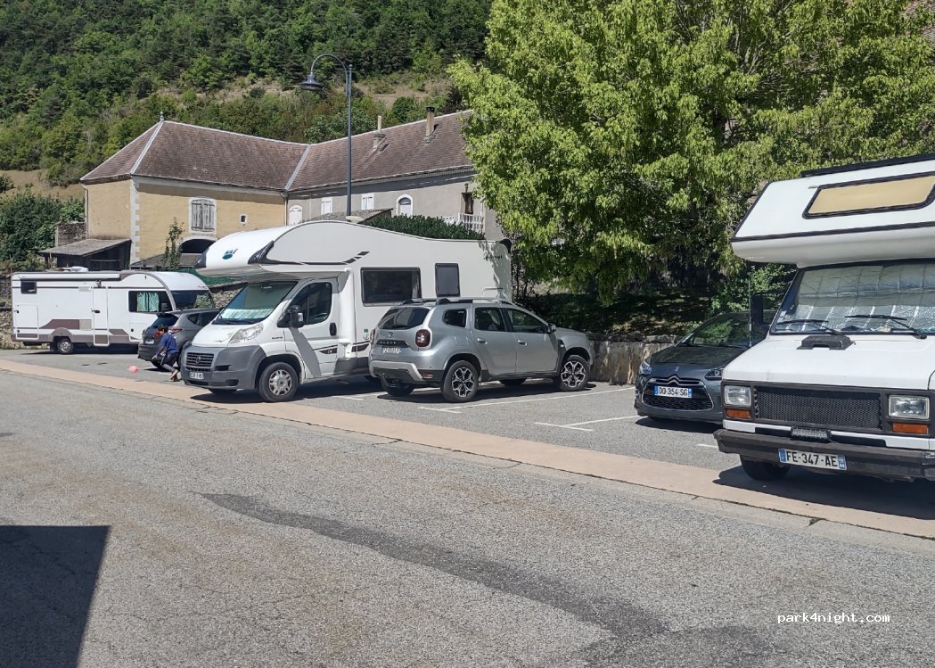 (38350) Mayres-Savel - 165 Route du Lac — foto