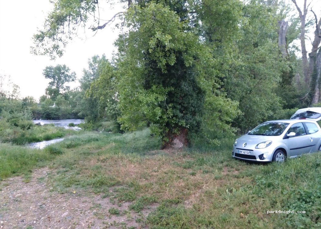 (43100) Fontannes - 32 Rue du Port — foto