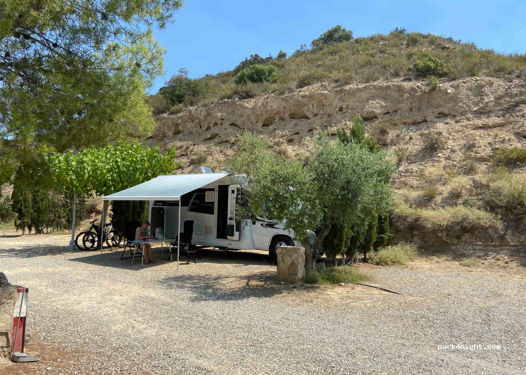 Knittels Ebro Angelcamp — foto