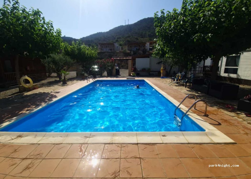 Knittels Ebro Angelcamp — foto 4