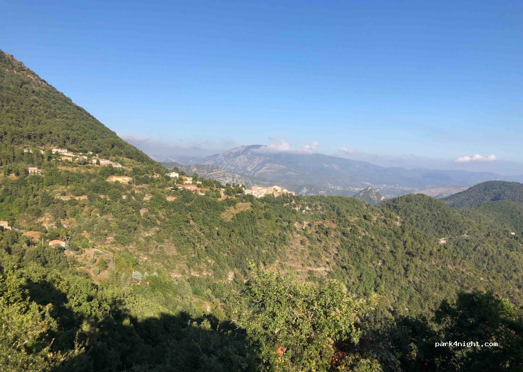 (06830) Tourette-du-Château - 6 Place de l'Orme — foto 3