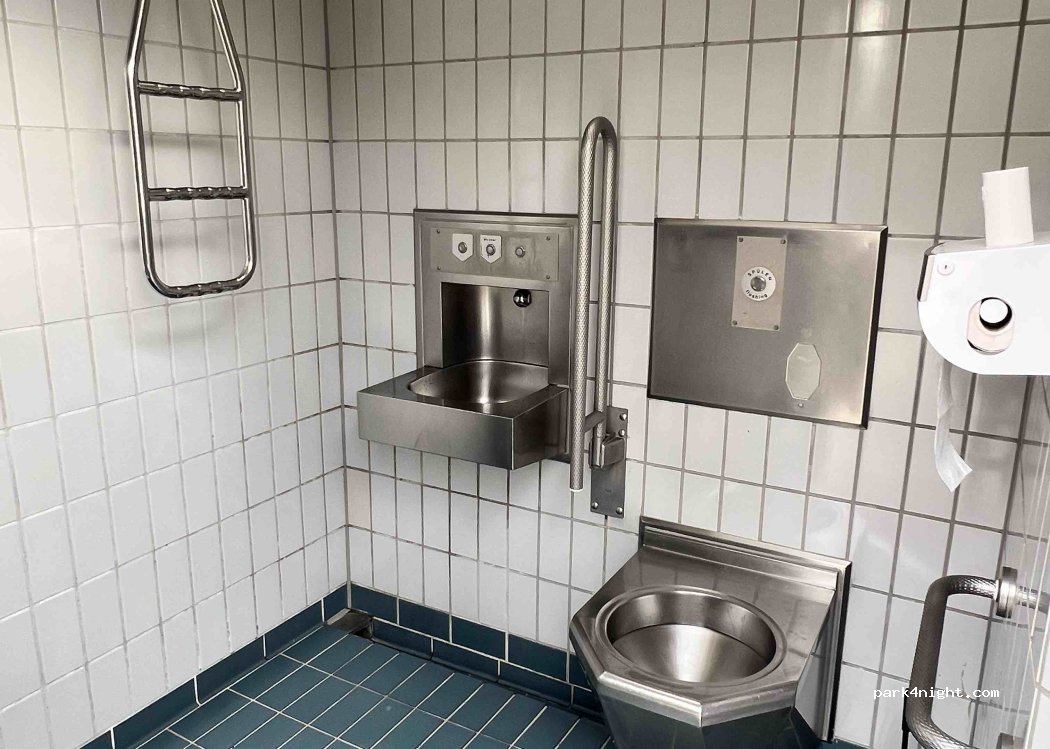 Wohnmobilstellplatz Badeparadies Eiswiese — foto 4