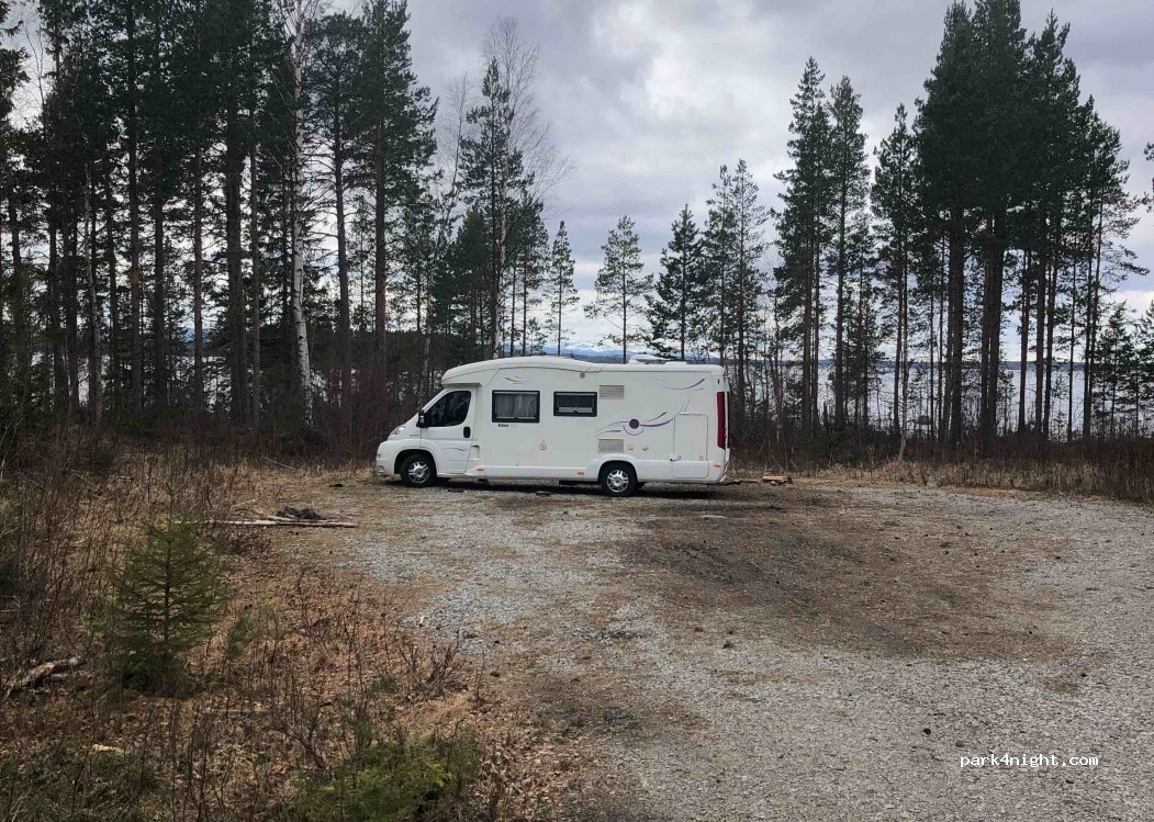(830 23) Hackas - Unnamed Road — foto